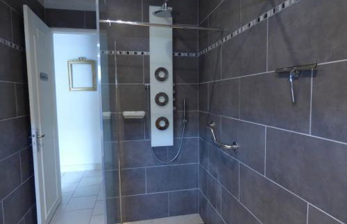 Le Clos des Camélias, 4 chambres- 8 personnes- 300m de la plage - Foto 58