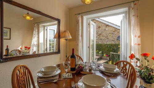 Fox Cottage - Photo 2