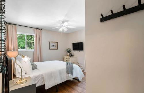 Large Remodeled 4 Bed 3 Bath Secluded With Hot Tub - Foto 23