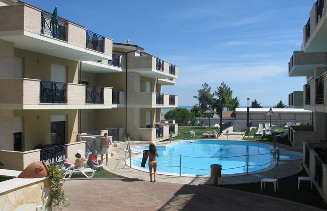 Green Bay Village - Photo 10