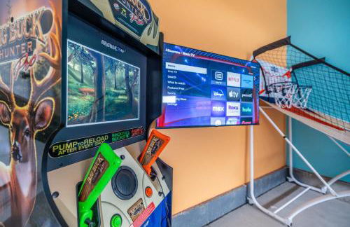 Near Airport, 3BR, Stock Tank Pool, Mini-Golf, Game Rm - Foto 26