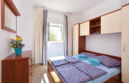 Pet Friendly Home In Postira With Wifi - Photo 31