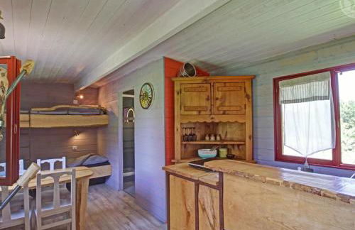 Roulotte pittoresque 4 pers avec animaux admis, draps et ménage inclus - FR-1-496-308 - Foto 9