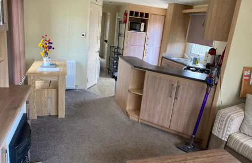 6 berth caravan hire close to Fantasy Island - Foto 6