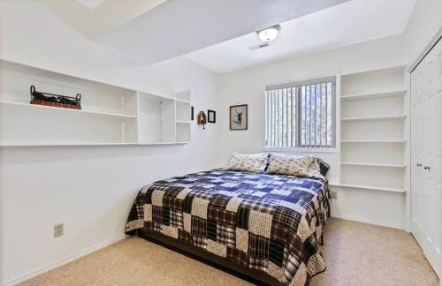 Cascade Cabin Mountain Getaway with Private Beach - Foto 44