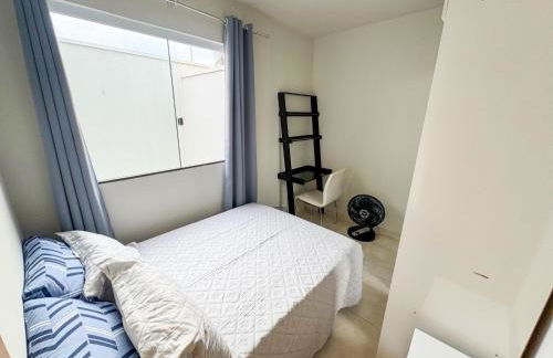 Casa Para Até 5 Hospedes Próximo UNITRI, Uberlândia Shopping e Palácio de Cristal - Foto 7