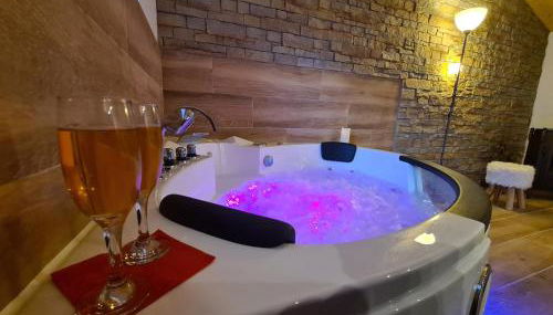 Refuge Insolite avec balnéo privative en forêt - Foto 3