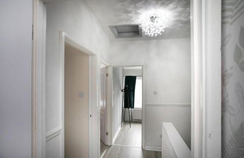 Manvers House, Rotherham for contractors, Families, free parking, Spacious, WIFI, modern - Foto 30