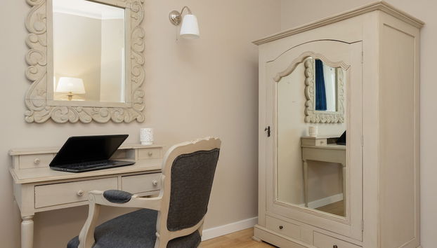 Cozy Apartment With Balcony by Renters - Foto 4, Habitación