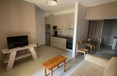 The Schoolmistress With The Golden Eyes, studios & rooms - Photo 18