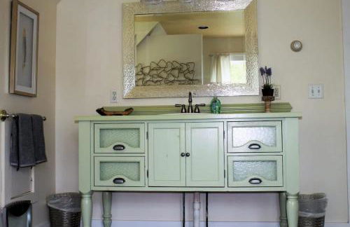 Pine and Sea Beach Retreat - Photo 31