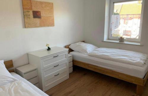 Monteur- und Ferienwohnung 1 - Haus Weitblick Schonungen - Foto 4