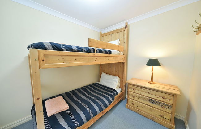 Three Bears 2 - Photo 2