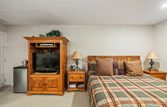 3 Bears at Topnotch Resort & Spa - Photo 7