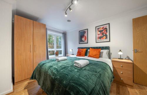 Bishops Stortford 2 Bed Flat - Free Parking - STN - Foto 5