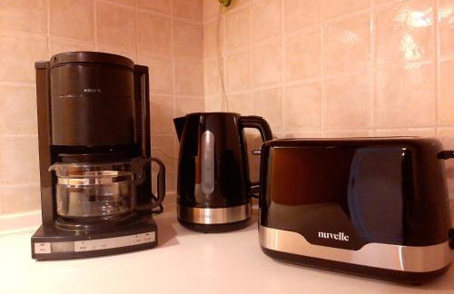 ILIOCHARI sea view apartments Oropos - Kalamos - Foto 22