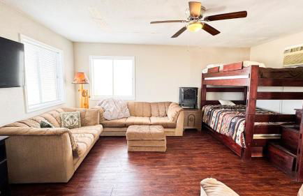 Desert View Retreat - Sleeps 22, Game Garage, Near Skywalk & Lake Mead - Foto 21