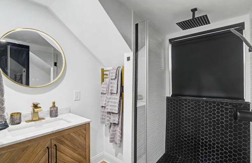 Spacious 3BR PetFriendly Retreat Near DT Cleveland - Foto 28