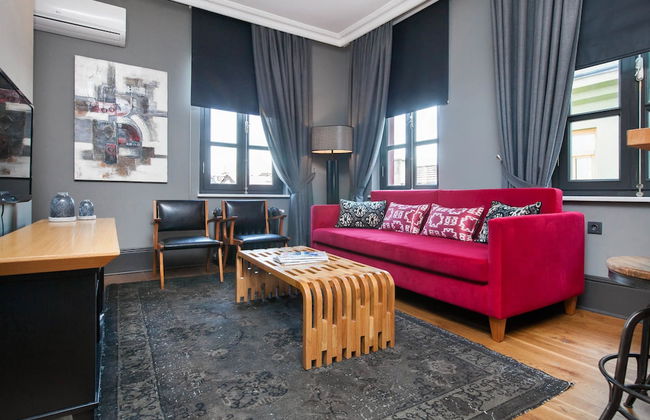 3 Bedrooms Apartment w Sea View and Terrace - Photo 22