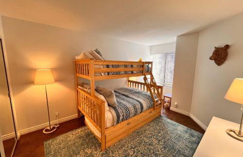 Snowcreek IV - Cozy Mammoth Ski Condo with Mtn Views and Hot Tub - Foto 33