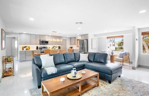 Coastal Charm - Photo 4