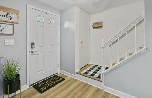 Luxury Sterling townhome - Private, Self checkin - Foto 15