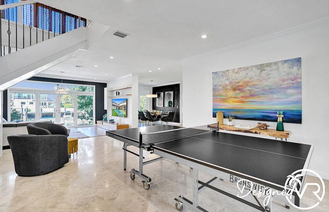 Amazing 7 BR Villa With Heated Pool Near the Beach - Photo 73