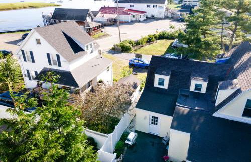 Spacious 4BR Beach Retreat, Steps to Pine Point - Foto 53