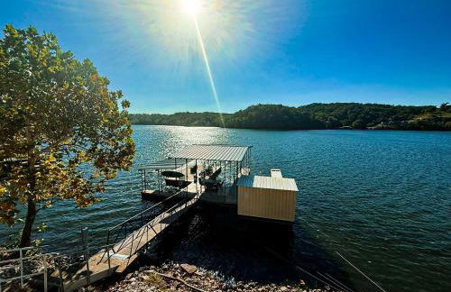 Lakefront Home-3BD25BADockGrillFirepitKayaks - Foto 27