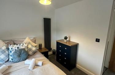 3 Bed house near Tenby with Hot Tub - Photo 24