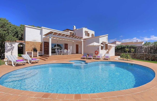 Villa Karina - Photo 2