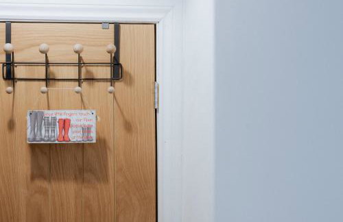 Marine Cottage 2 - With Private Hot Tub - Foto 8