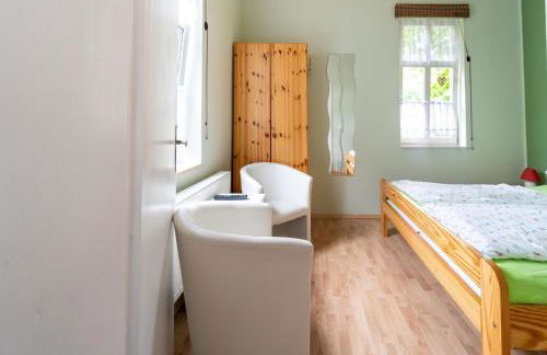 Quiet Garden Apartment - Foto 14