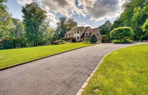 Serene Hudson Valley Escape with Pool and Grill - Foto 35