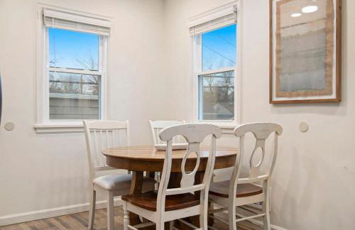 Adorable 2BR Hot Tub Close to Attractions - Foto 16