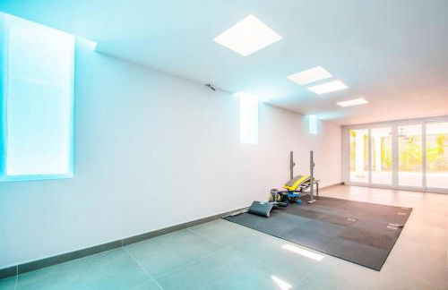 weforyou Exclusive Villa Mairena Private Pool BBQ & Views - Photo 2