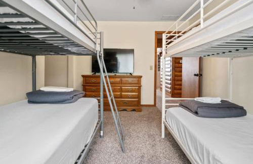 2 Lakeside Apartment Units in One at Fife Lake Lodge - Foto 74