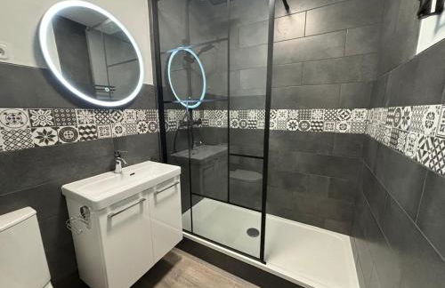 Studio Wi-Fi et balcon, très bien situé - Foto 22