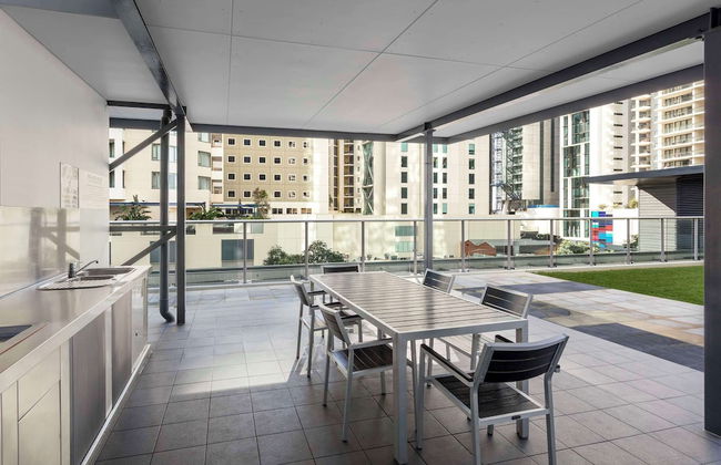 Oaks Brisbane Festival Suites - Photo 77