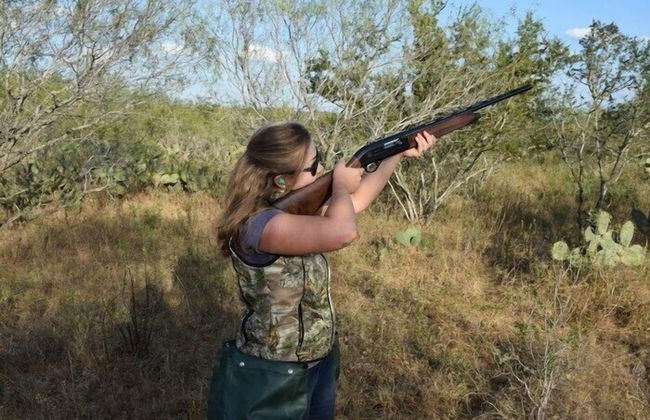 Cotulla Homes - Photo 12