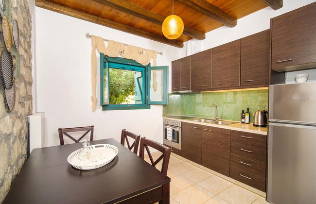 Villa Ilios - Delightful 2 Bedroom Stone House - Foto 2