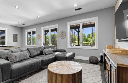 Blue Heron & Gray Fox by Avantstay 2 Lakefront Homes, Sleeps 44 Pool, Dock, Theater - Foto 74