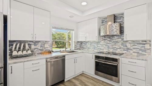 Newly Remodel Luxury Home with Hotel-Like Amenity - Foto 5