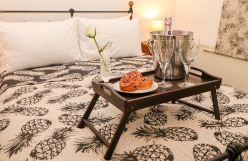 Cambridge Lodge - Photo 25