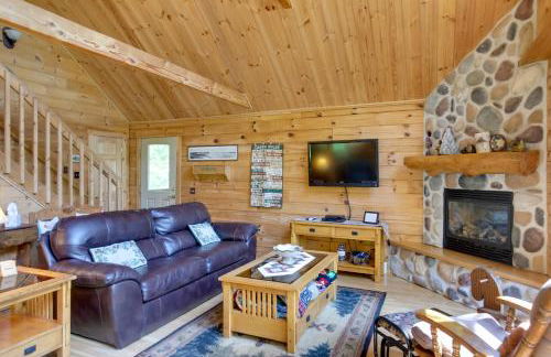 Lakefront Hazelhurst Cabin Dock and Pool Table - Foto 5