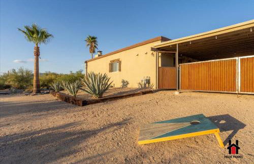 Sonoran Desert Getaway with Cowboy Tub - Photo 32