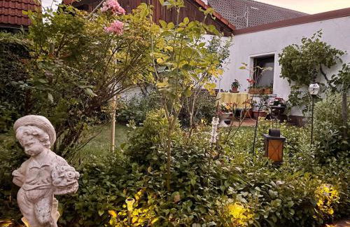 Charming, bright family home with conservatory - Foto 17