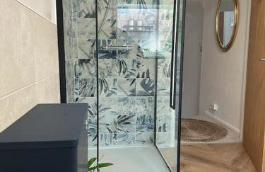 The Blue house on the wall - Foto 59