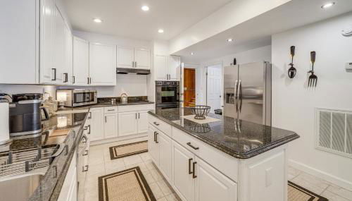 Pool Table and Private Porch Peaceful Apt in Belle - Foto 5