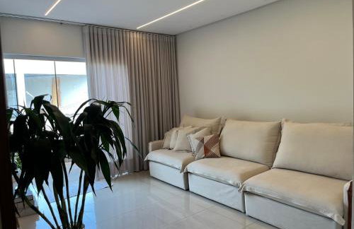 Belíssima casa próximo ao altodromo e flamboyant - Foto 15